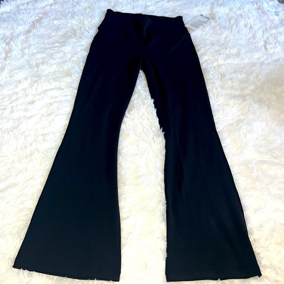 Lululemon Groove SHR Nulu Flared Pant *Regular 32.5 Color Black NWT - Picture 2 of 8